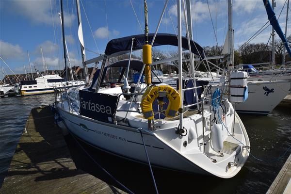 2005 Jeanneau Sun Odyssey 40.3 — Fantasea broker photograph 4